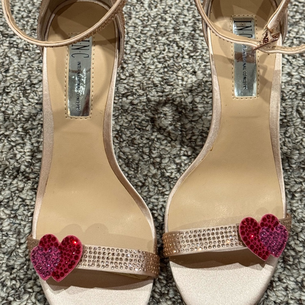 New chic and sexy heels